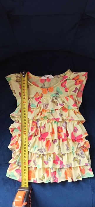 Urocza sukienka w motylki H&M 62