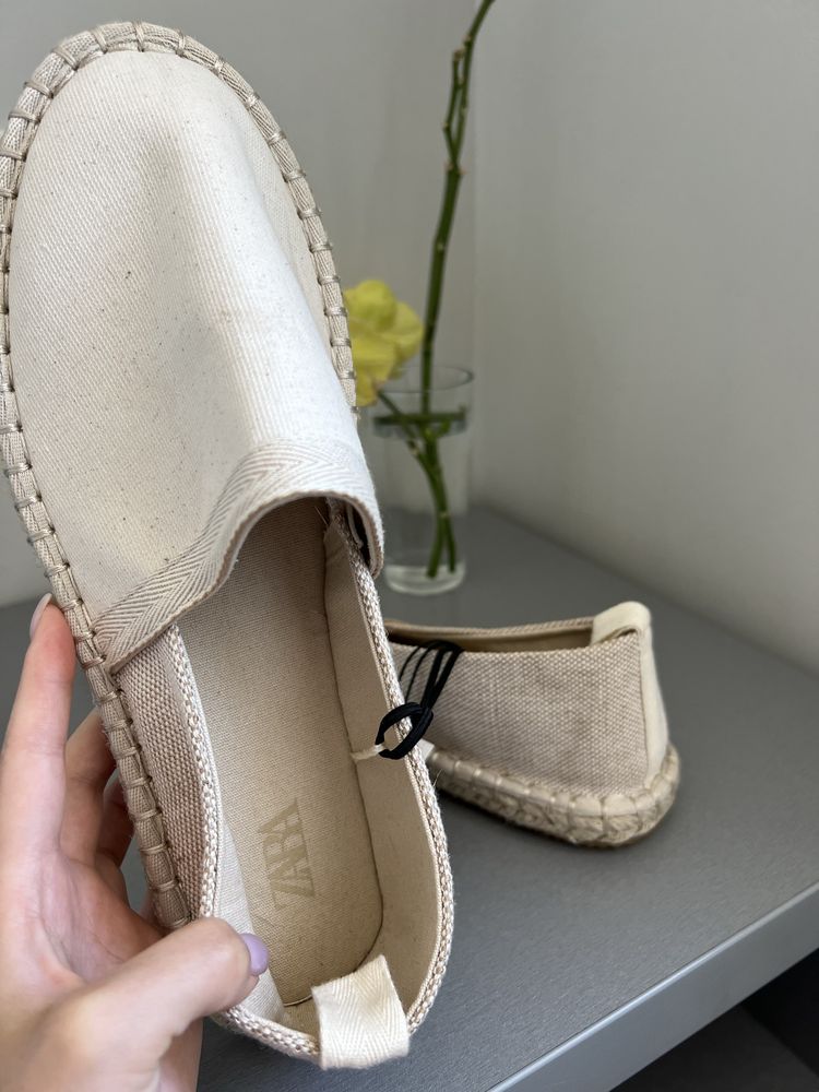 Взуття Zara чоловіче, розмір 41, нове.