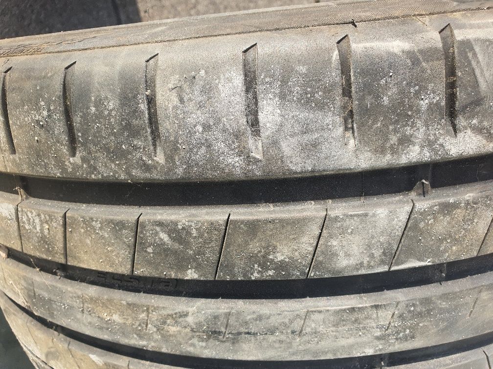 PNEU KUMHO 255-30 ZR19