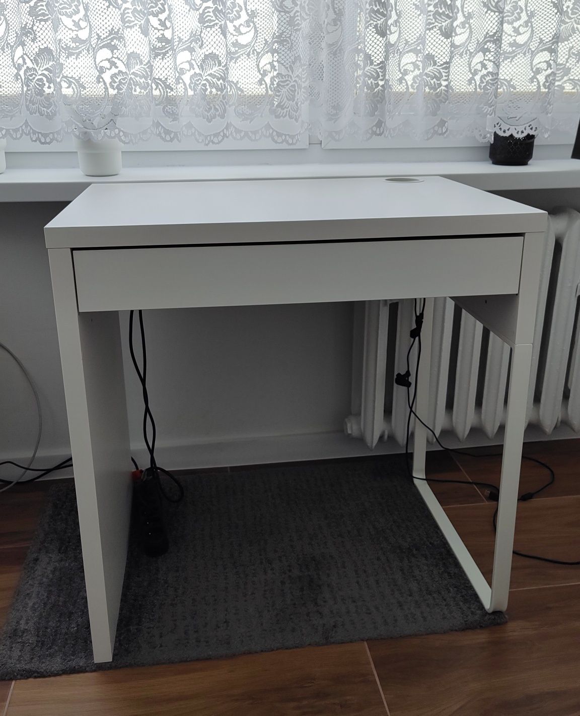 Ikea MICKE 73x50 cm biurko białe z szufladą toaletka