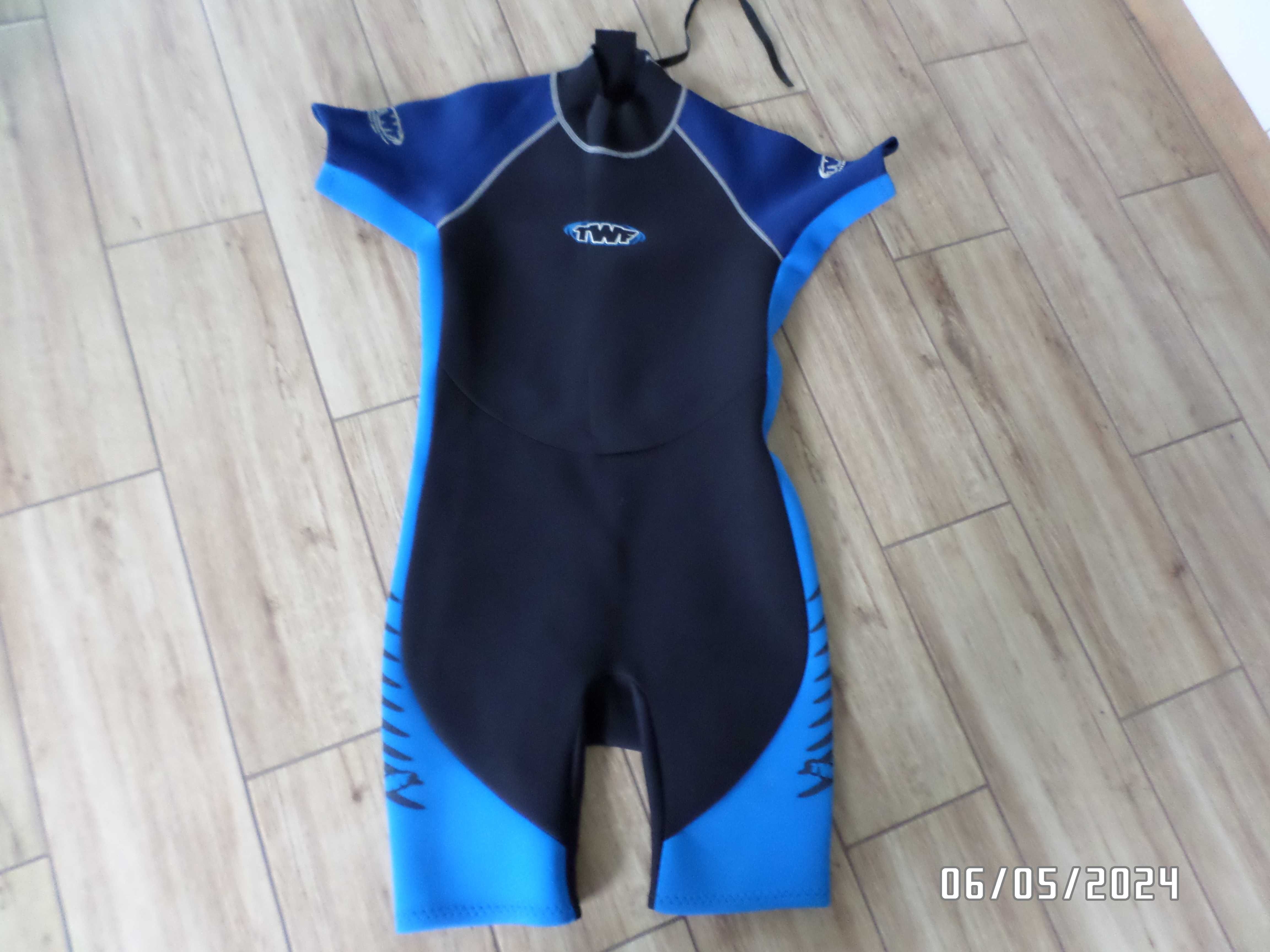 pianka neoprenowa firmy- the wetsuit factory-L