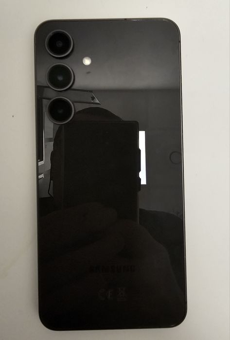 Samsung Galaxy S 24 FE 8/128, ідеал, батарея 100%