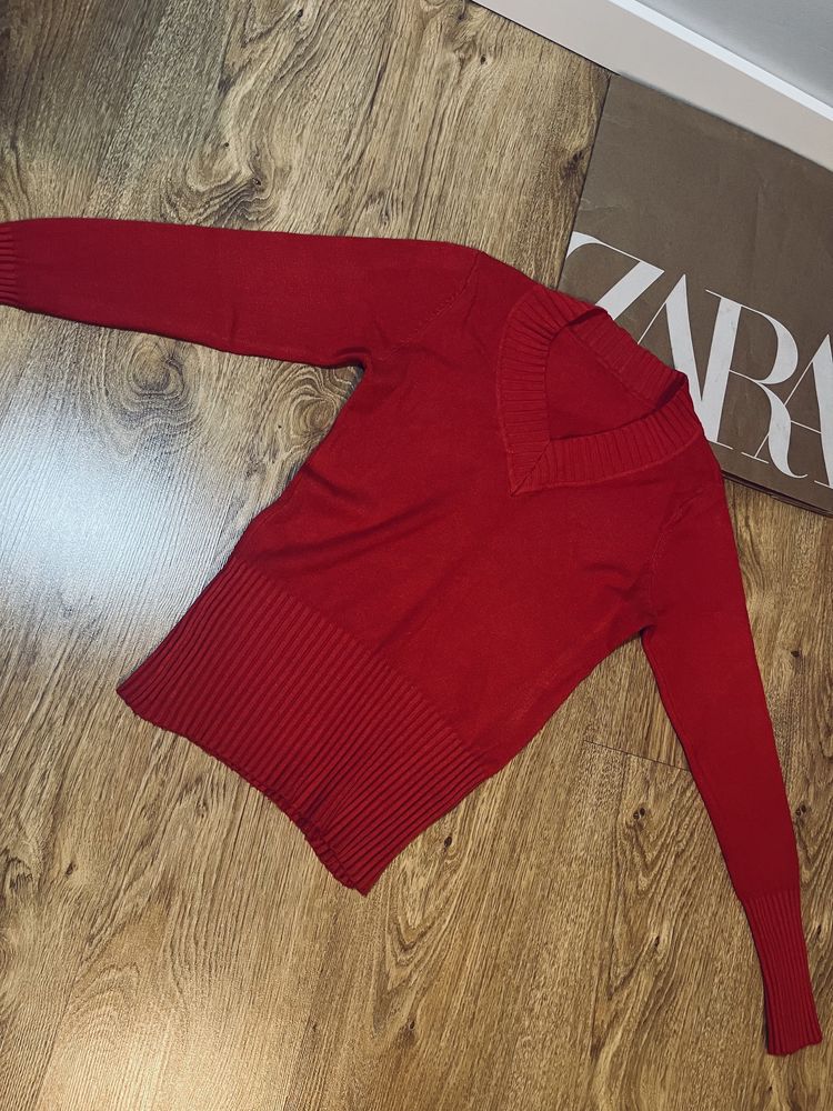 Wool czerwony sweter damski rozm S welniany v dekolt w serek