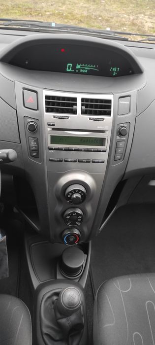 Toyot Yaris 1.0 2010r perfekcyjny stan