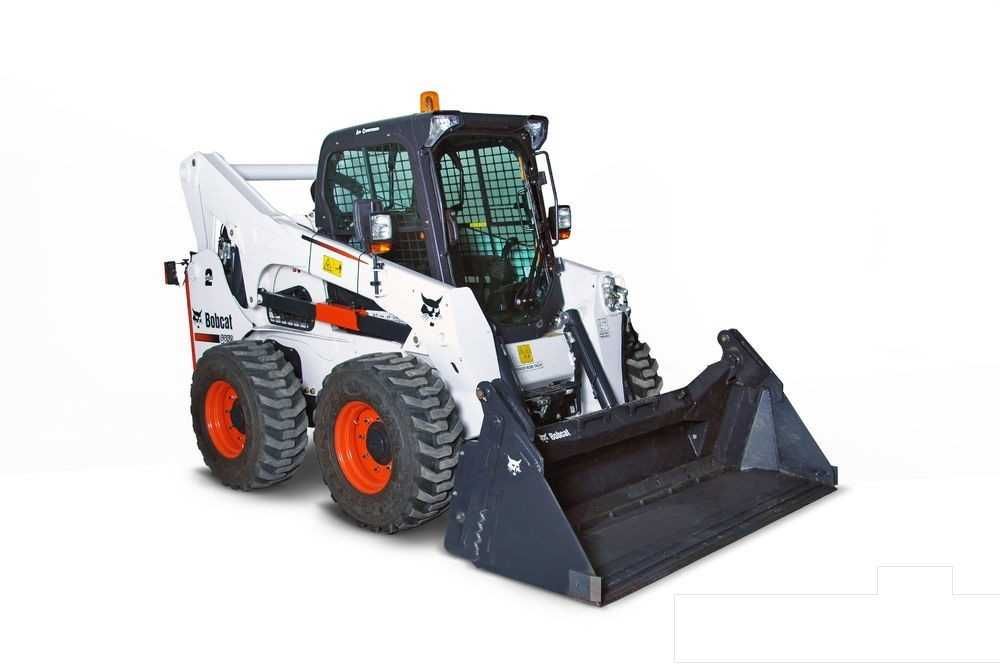 Оренда / послуги колісного міні-навантажувача BOBCAT S650