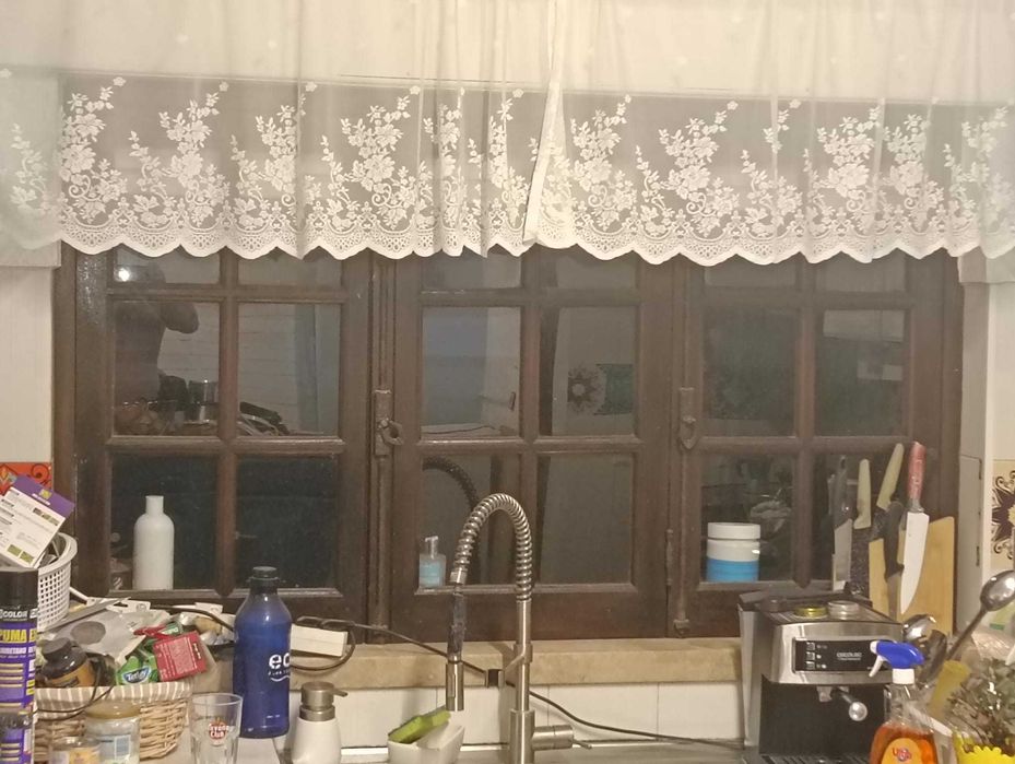 Janelas em madeira bom estado