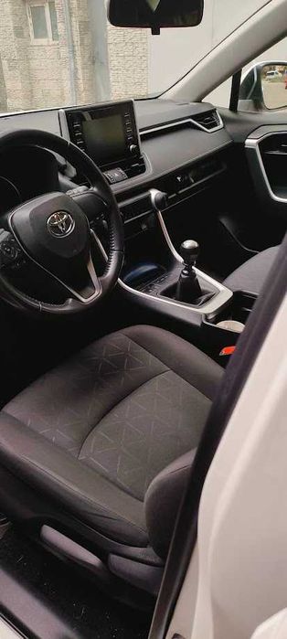Офіційна Toyota RAV4 2020