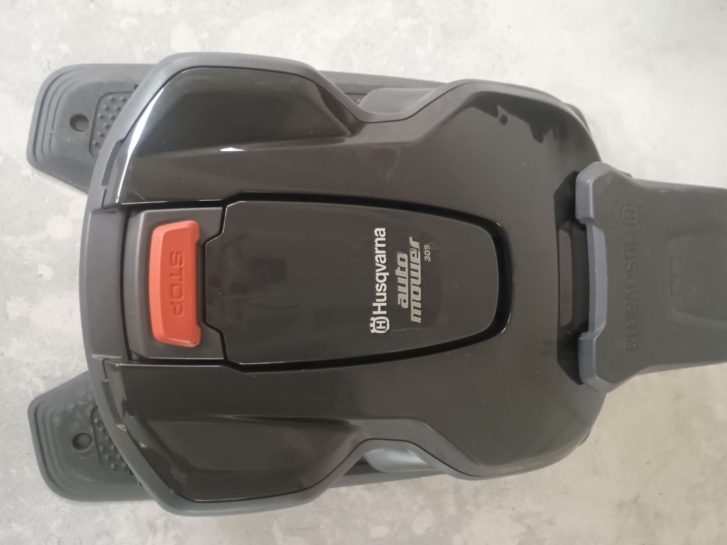 Robot koszący Husqvarna , kosiarka Husqvarna Automower 305
