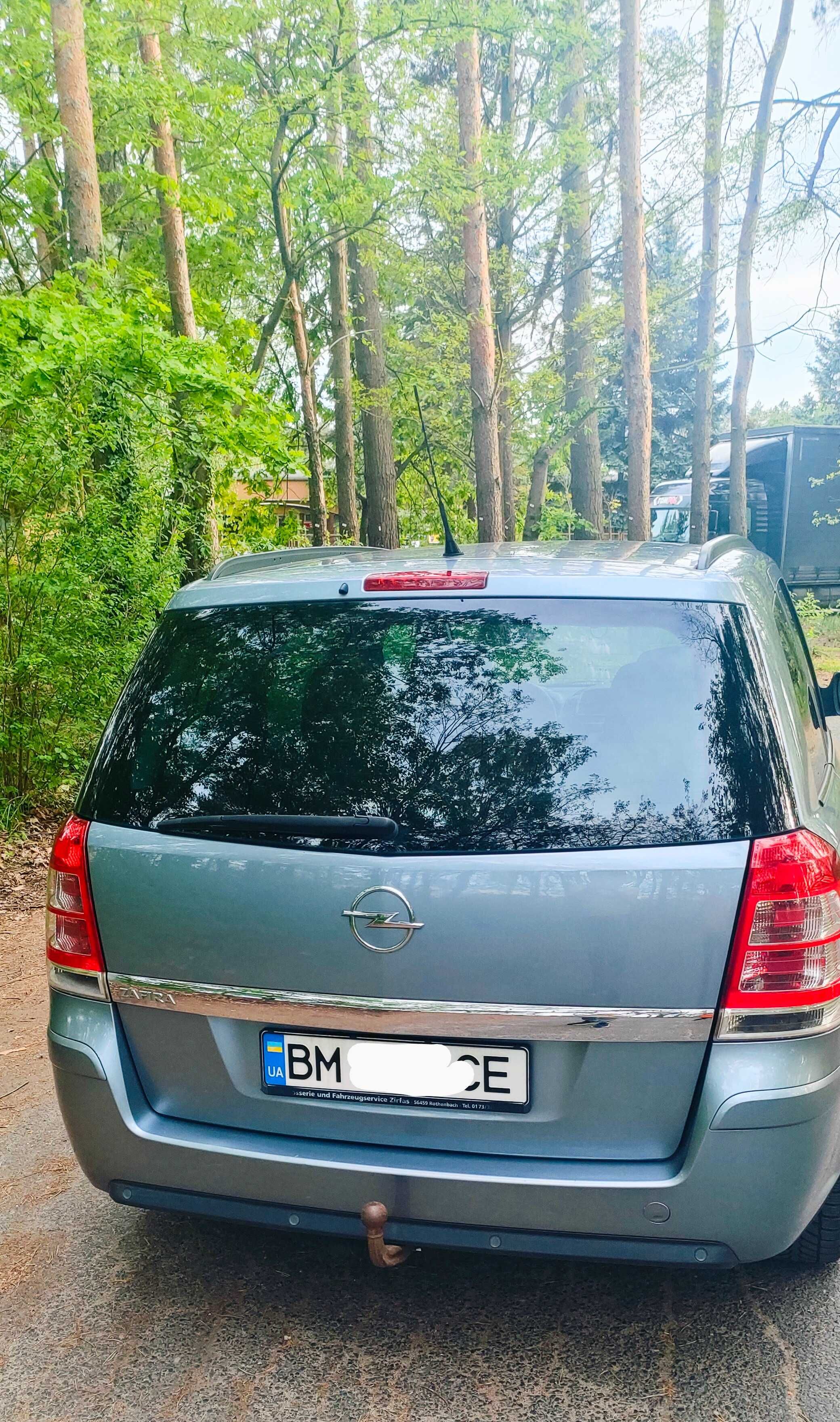 Продам Opel Zafira B