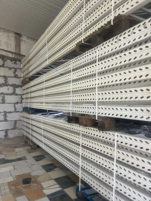 Стелажі палетні бу Київ. Металеві стелажі, стелаж на склад, гараж