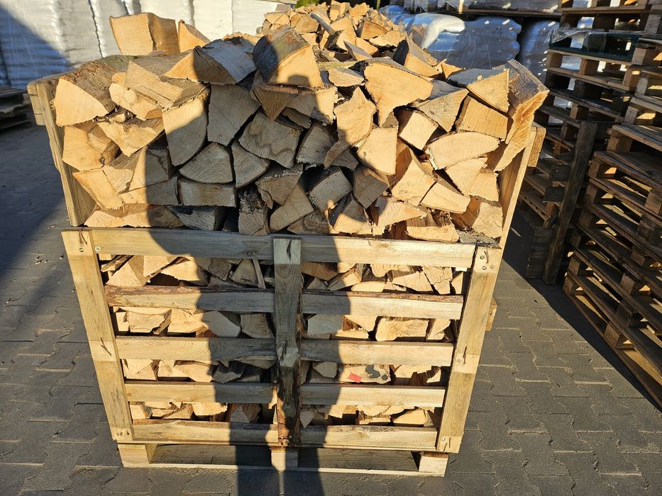 Sprzedam drewno opałowe. Sosna skrzynia 1,5m -400złDostępne BUK I SOSN
