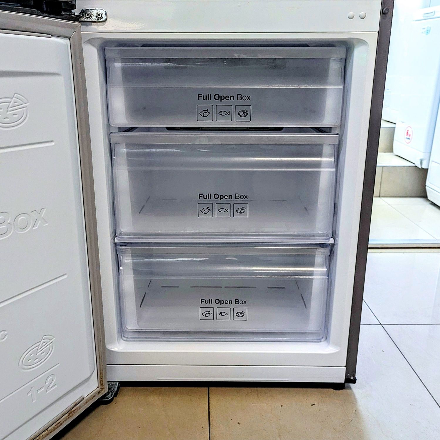 Холодильник SAMSUNG NoFrost / Гарантія / Доставка / Морозильная