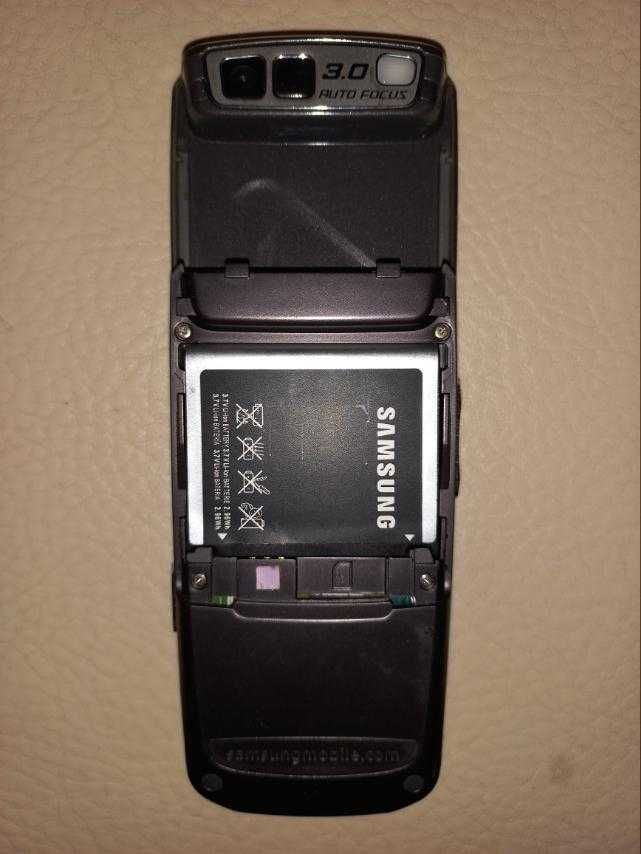 Мобильный телефон Samsung D900 + зарядное Б/У