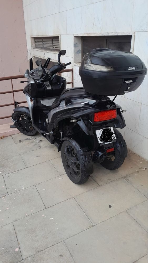 Moto 4 rodas Marca Quadro (carta B )