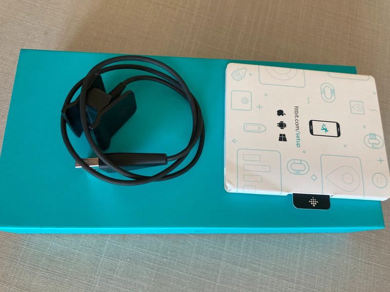 Fitbit Alta HR, excelente estado. caixa original,instruções,carregador