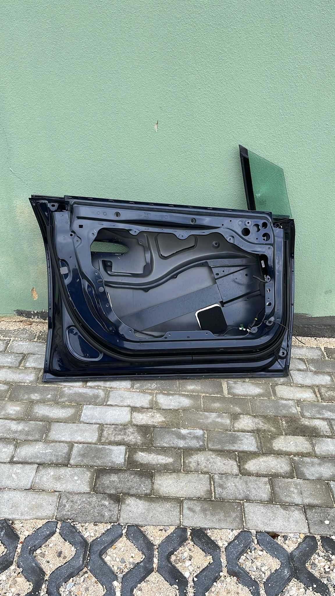 Porta dianteira esquerda Mercedes EQS AMG