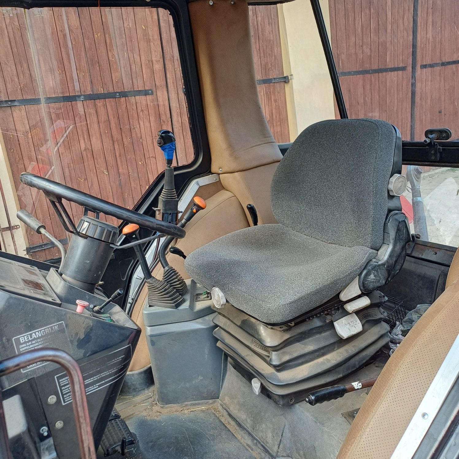 Case 4230xl quicke 650