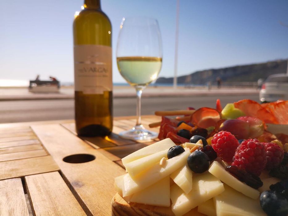 Casa de petiscos à beira mar