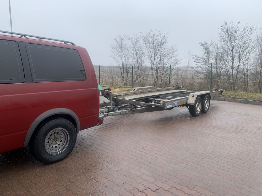 Лафет подовжений, зручний для бусів, а також низьких авто