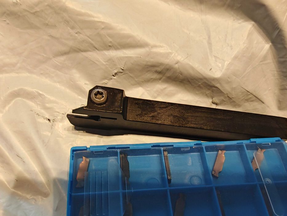 Nóż tokarski przecinak MGEHR1212-2C PRAWY + 10 Płytek z węglika