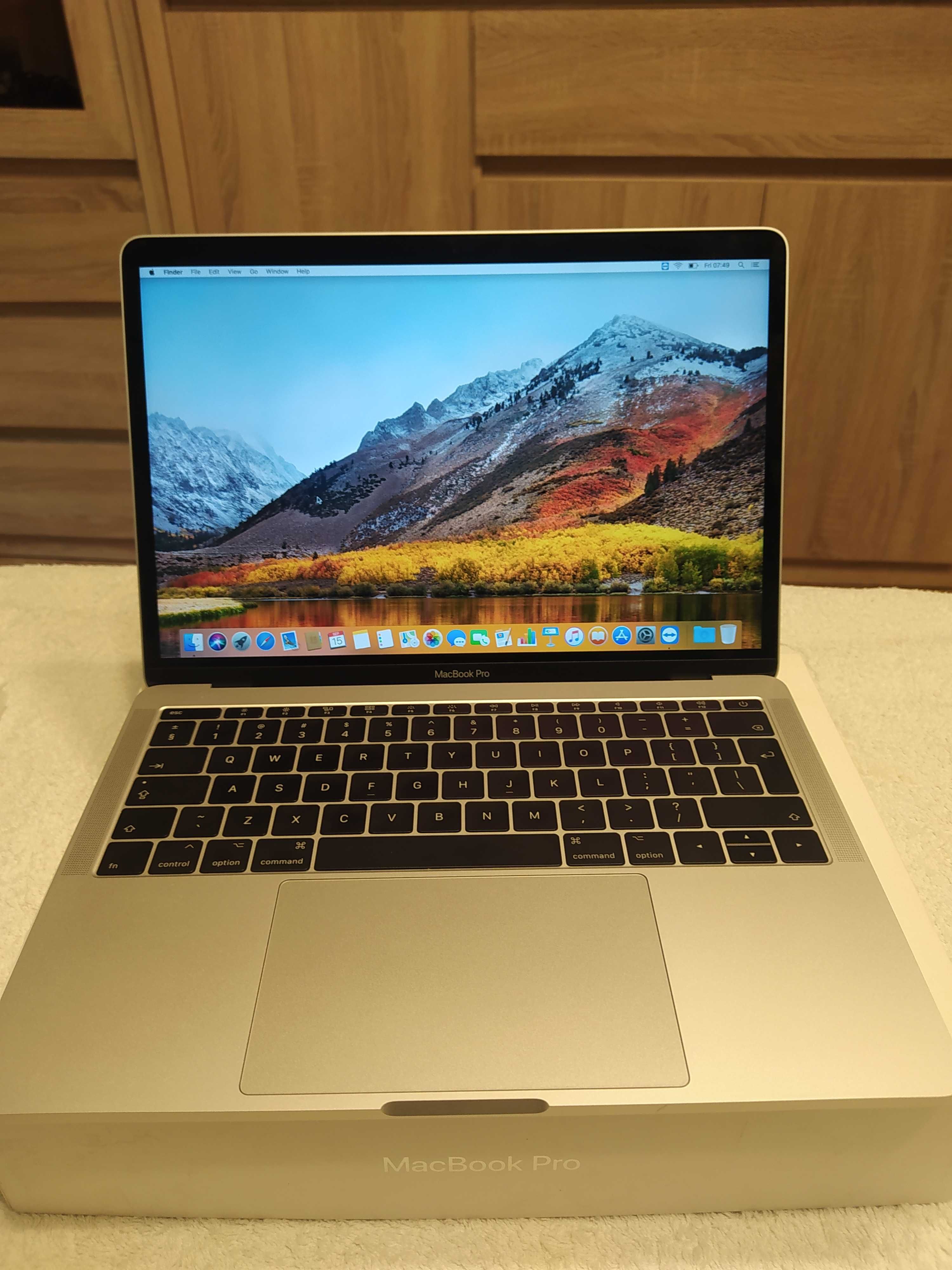 MacBook pro Apple