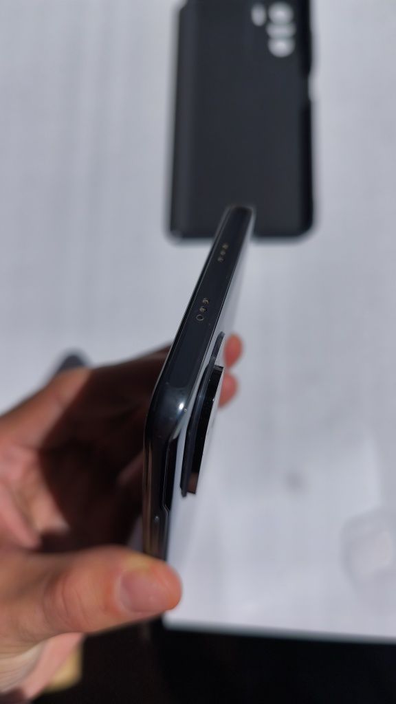 Смартфон Xiaomi Mi 11i 8/256 Gb. Чудовий стан. Повна комплектація.