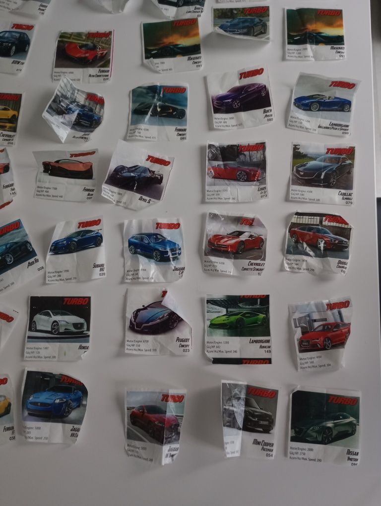 Obrazki karty samochody pojazdy gumy turbo BMW,Ferrari kolekcjonerskie