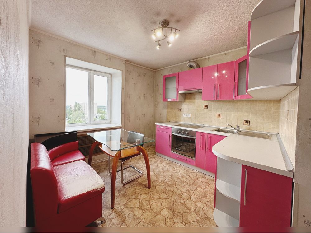 Продам 3 комн. квартиру , пр. Победы