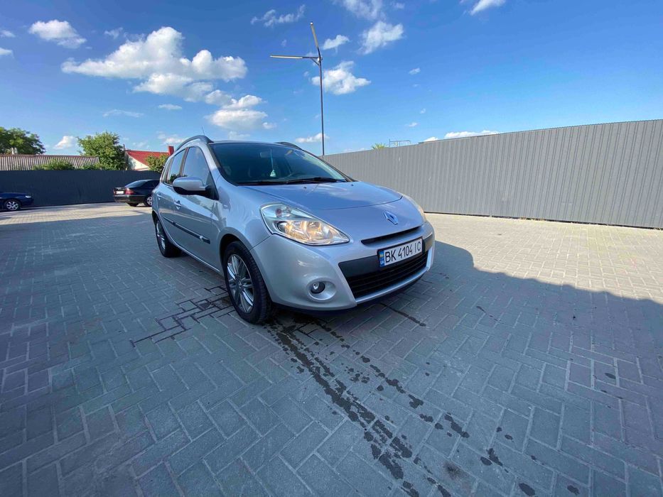 Автомобіль Рено Кліо