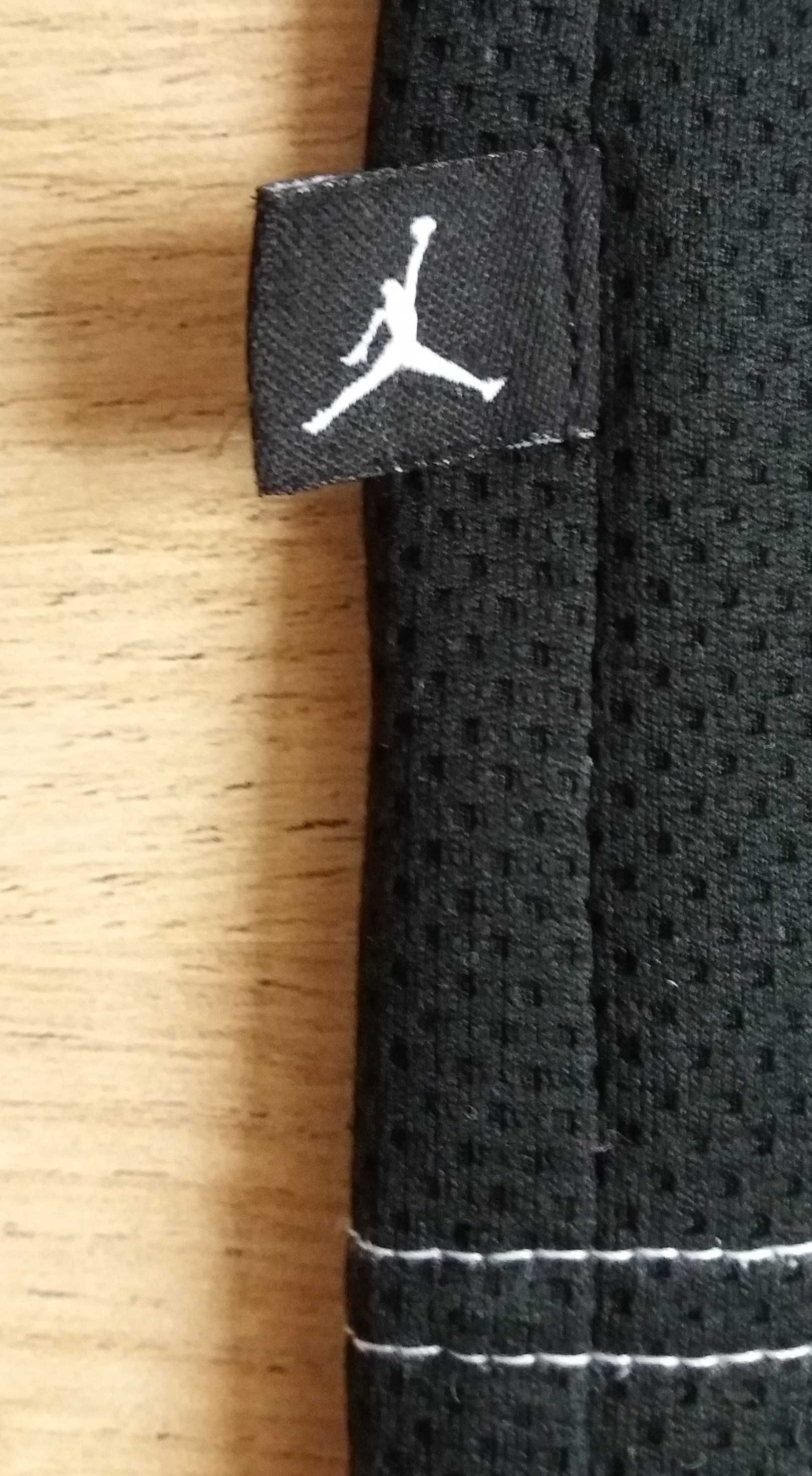 Koszulka Sportowa Jordan S – Wygodna, Bardzo Dobry Stan
