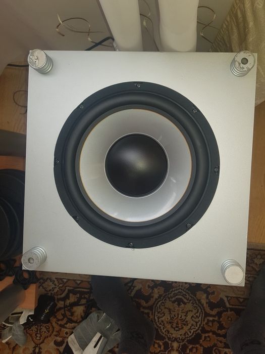 Potężny Subwoofer aktywny **800w max** 200