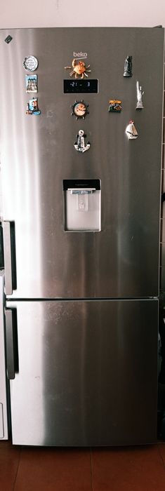 Frigorífico combinado no frost beko