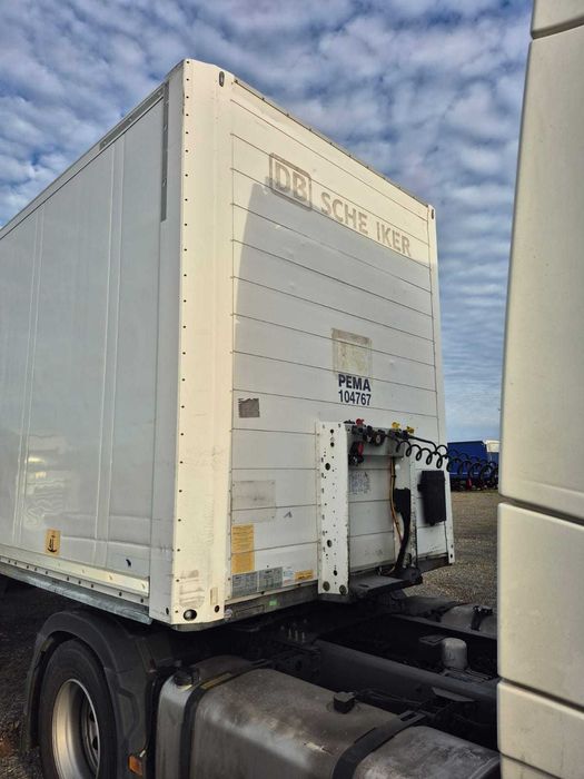Naczepa Schmitz SCB S3B BOX Izoterma