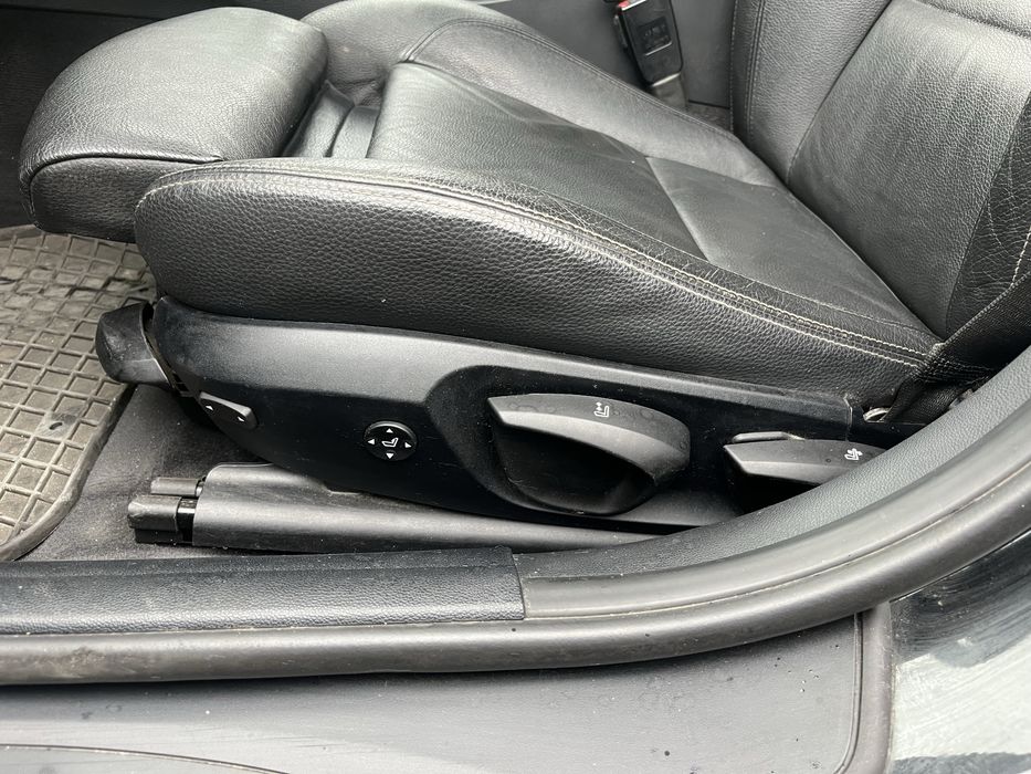 Bmw E91 2.0d 318d 143km navi skory climatronic grzane fotele