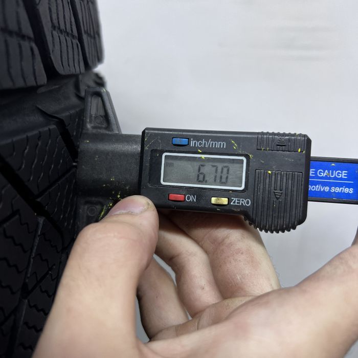 1шт зима 235/45/R18 2022 6,7мм Pirelli SottoZero 3