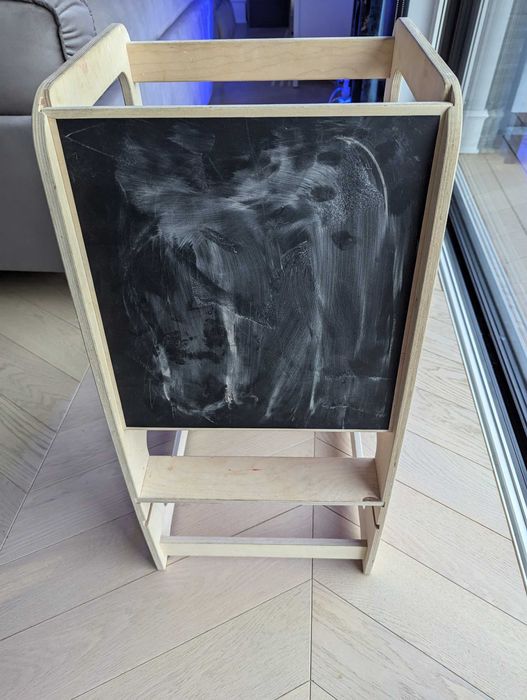 Kitchen Helper z tablicą