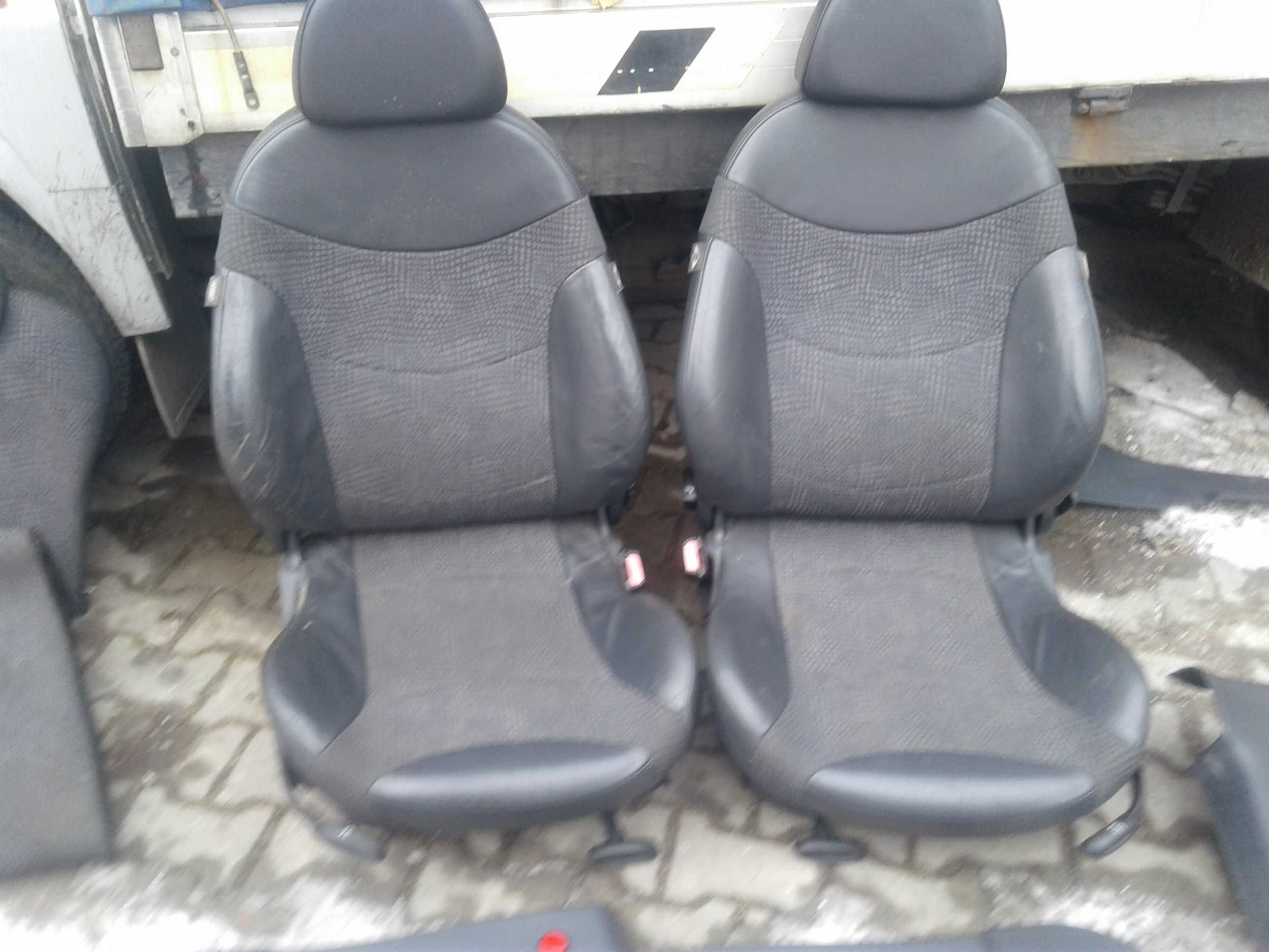Mini Cooper R50 R52 Ćwiartka Tył Błotnik Prawy Tylny Zderzak Lampa