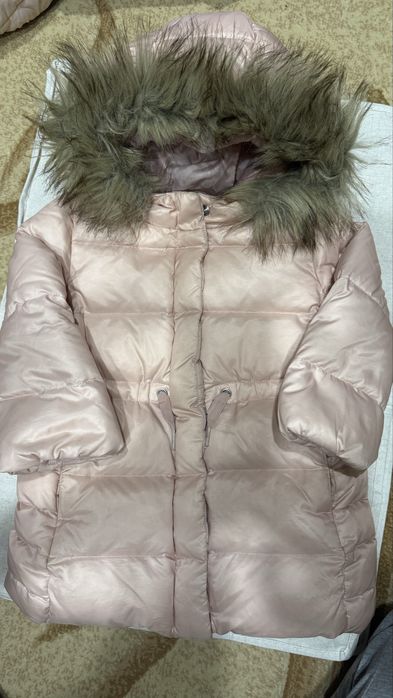 Зимовий пуховикGap і курточка Zara