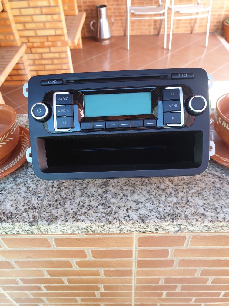 Radio completamente novo