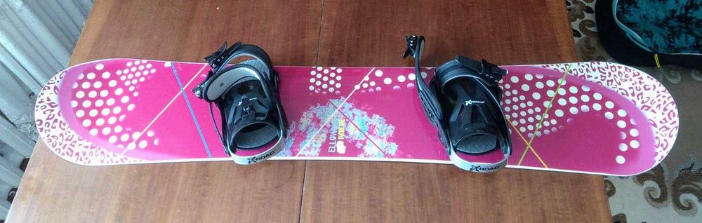 Сноуборд ~135 см (на рост до 156 см) + крепления