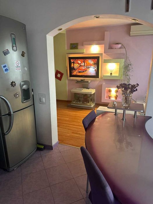 Здам подобово 3х - кімнатну квартиру на Оболоні біля метро