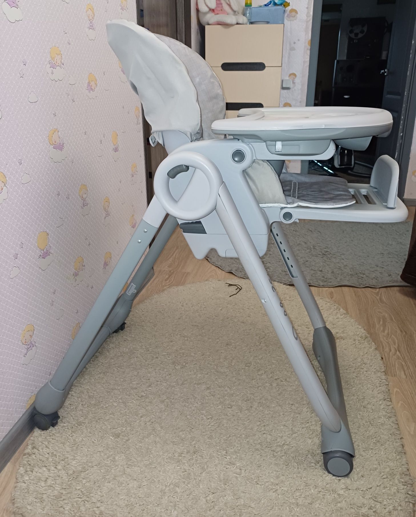 Продам стульчик для кормления Chicco  Polly 2 start