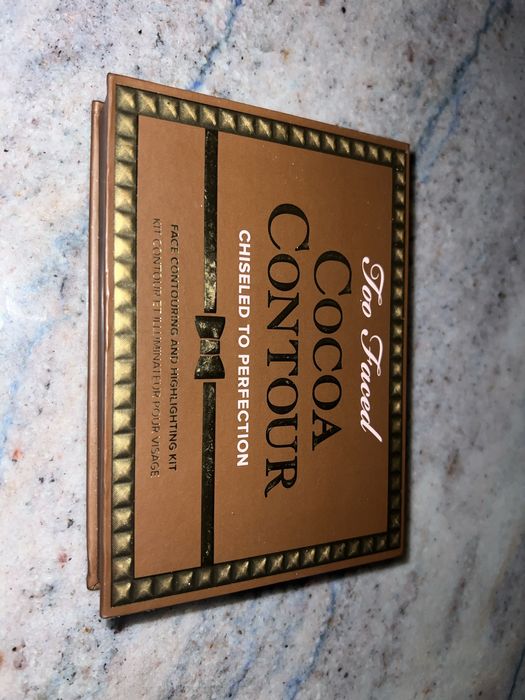 Paleta do konturowania Cocoa Contour Chiseld to Perfection Too Faced