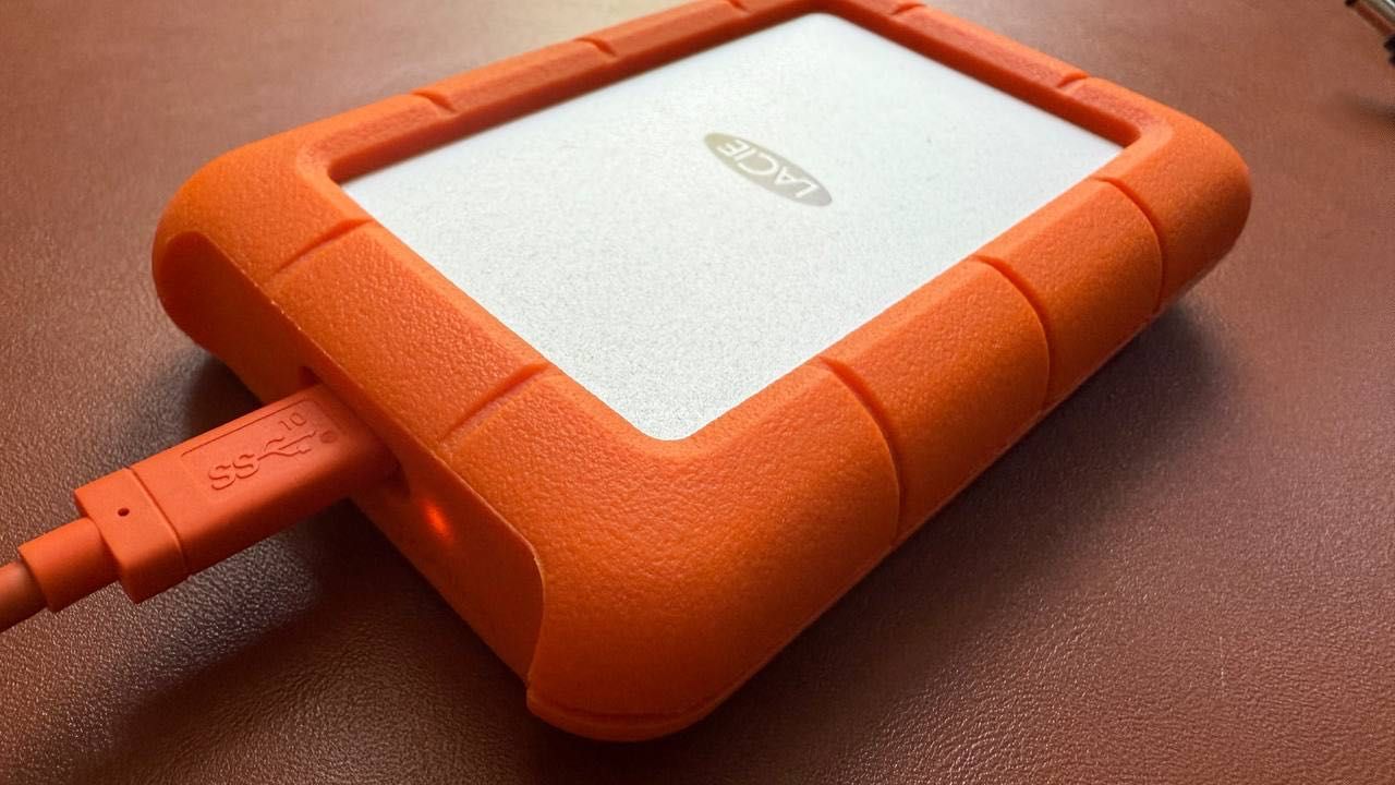 Зовнішній жорсткий диск HDD LaCie 4TB USB C