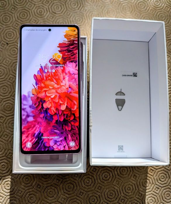 Samsung S20 FE - Usado em excelente estado