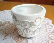 Osłonka / doniczka ceramiczna biała z brokatem, wysokość 6 cm