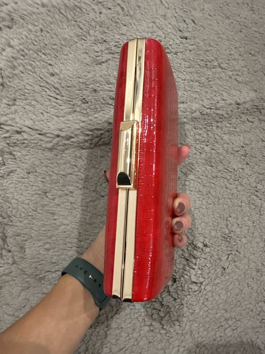 Червоний клач Dune London