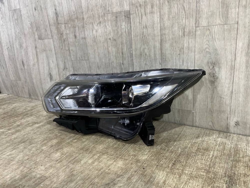 Фара передняя левая Nissan Qashqai 2 J11 ( 2017 - 2021 г. ) 10019009
