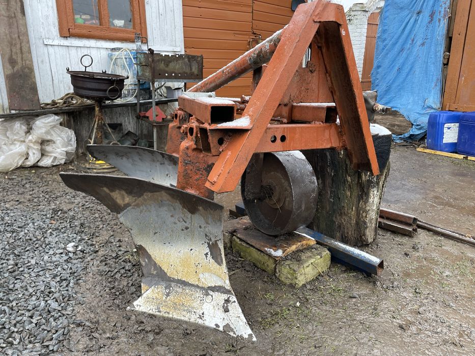 Продам плуг 2-30