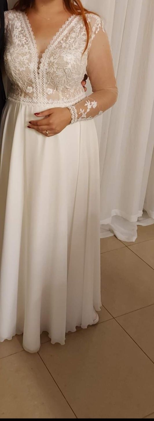 Suknia ślubna model Agnes 286